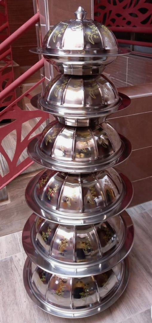 Ensemble de plats de service