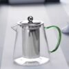 WhatsApp Image 2025-10-06 à 11.45.51_0bb822a7 Théière en verre borosilicate avec filtre inox, idéale pour infusion sur flamme directe.